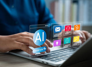 Beginner op de cryptomarkt die de grondbeginselen van geautomatiseerde AI-handel verkent